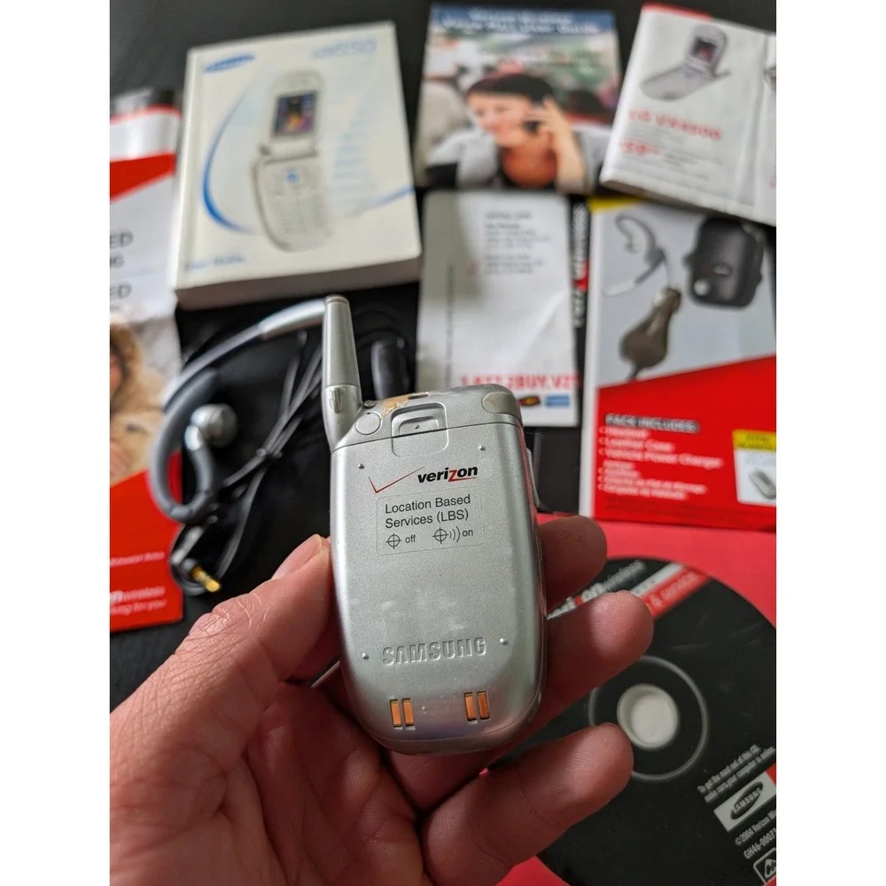 Samsung SCH-A650 - Silver (Verizon) Flip Phone Untested As /‎ Is - Prop Phone